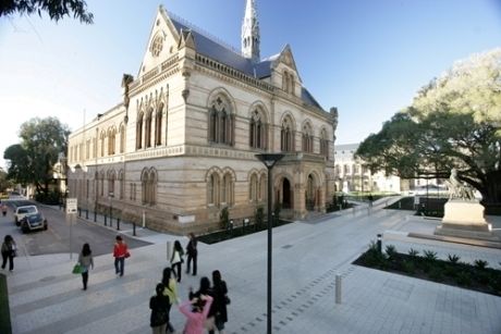 Trung học quốc tế University senior college (USC)